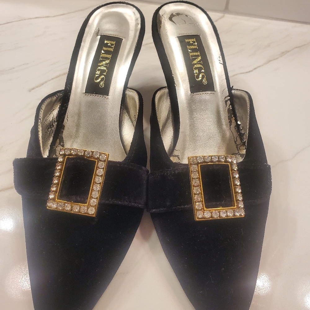 VINTAGE velour heels